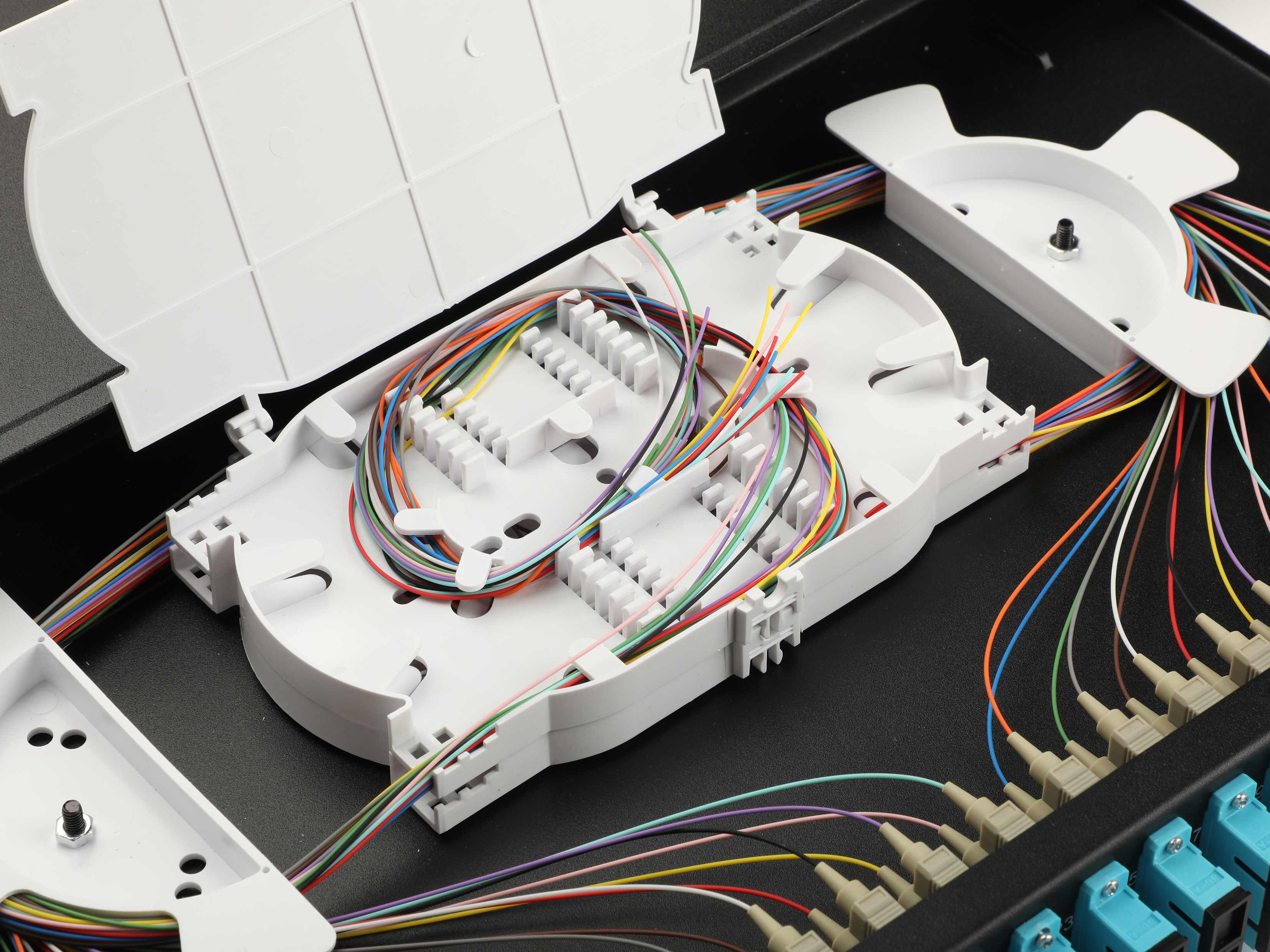 Equip LWL-Spleißkasten 24-Port SC-Duplex OM3 1U komplett sw