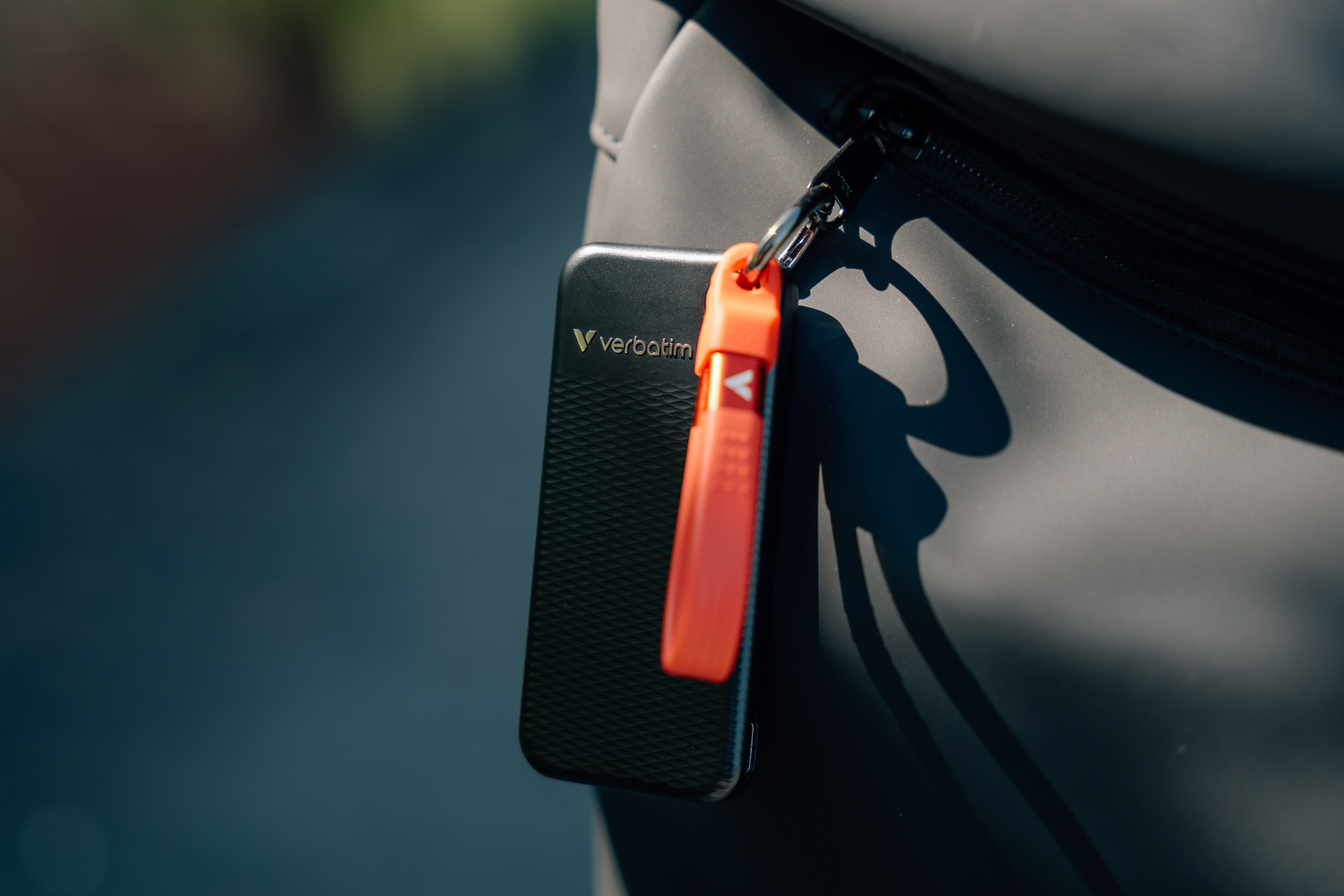 SSD 2TB Verbatim Pocket SSD USB 3.2 black/red retail