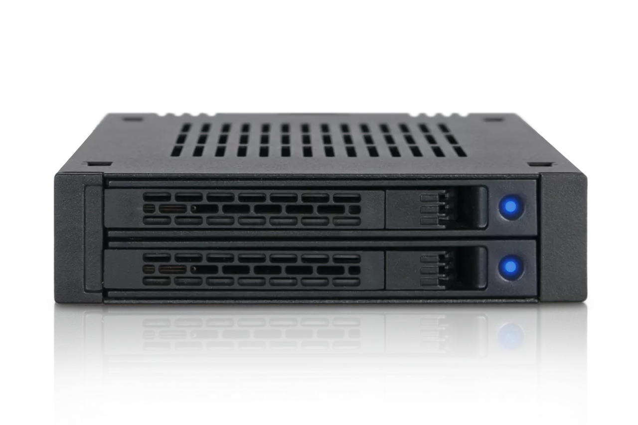 We-Ra. IcyDock 2x6,3cm SAS/­SATA HDD&SSD We-Ra. IcyDock 2x6,3cm SAS/­SATA HDD&SSD