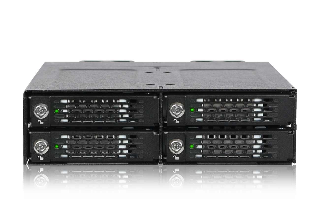 IcyDock 4x M.2 NVMe to 4x MiniSAS HD in 1x 5.25" bay mob rac