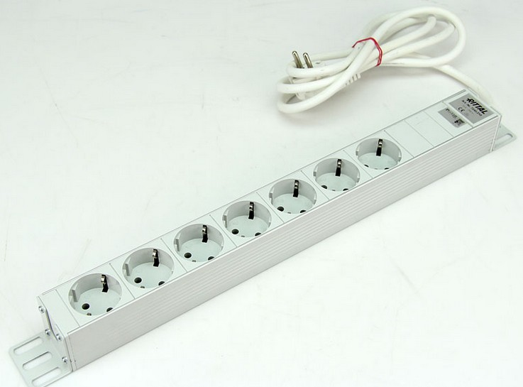 Rittal Steckdosenleiste 48,3cm 7fach ohne Schalter 230V/&shy;16A