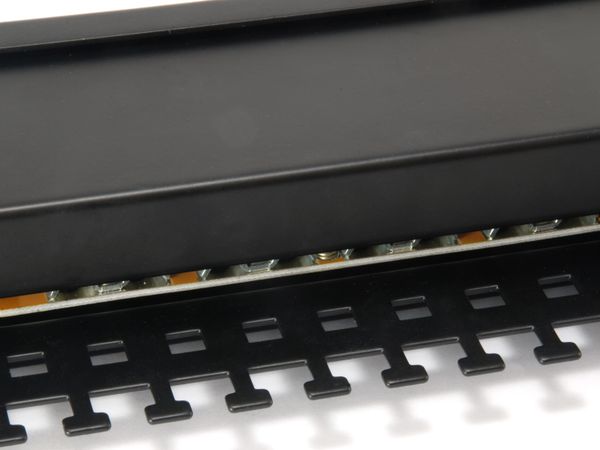 Equip 19" Patchpanel 24xRJ45 Cat6 FTP 1U 250MHz RAL9005 - Bild 4