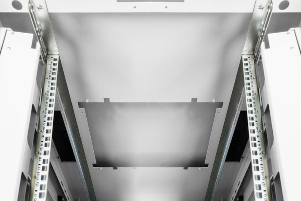 DIGITUS Netzwerkschrank Unique 47HE 2244x800x1200mm grau - Bild 7