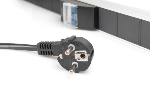 Digitus Bloc multiprise avec profilé en aluminium et protection contre la surtension intégrée, prise électrique à contact de protection avec 18 sortie - Bild 3