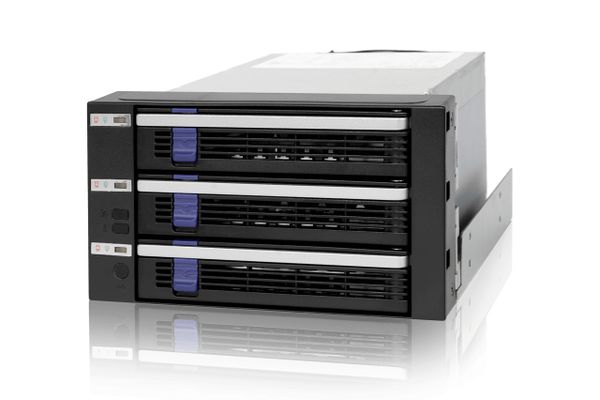 Backplane IcyDock 3x8,9cm SATAI-III in 2x5,25" MB153SP-B