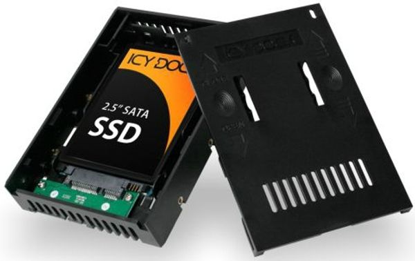 Adapter IcyDock 2,5" -> 3,5" SATAI-III SSD&HDD 7-9,5mm